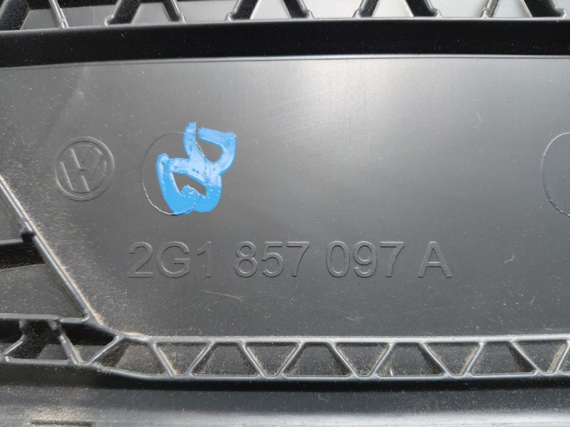 Recambio de guantera para volkswagen polo life referencia OEM IAM   