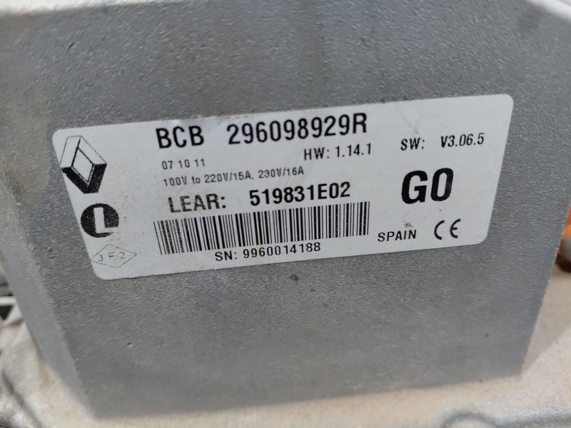 Recambio de motor completo para renault fluence z.e. expression referencia OEM IAM 5AM 40  