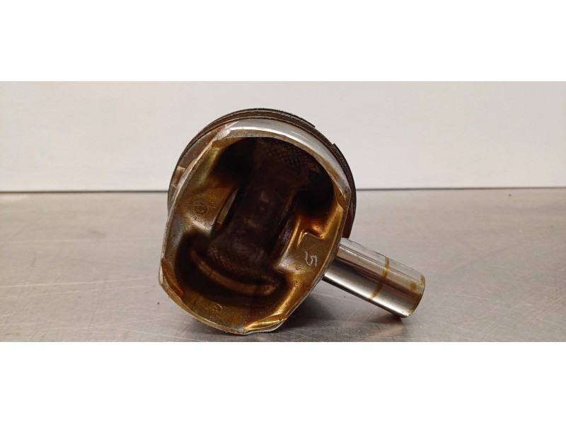 Recambio de piston para ford s-max (ca1) titanium referencia OEM IAM 1371709 6M5G6K100AC1  Recambio de piston para ford s-max (ca1) titanium referencia OEM IAM 1371709 6M5G6K100AC1