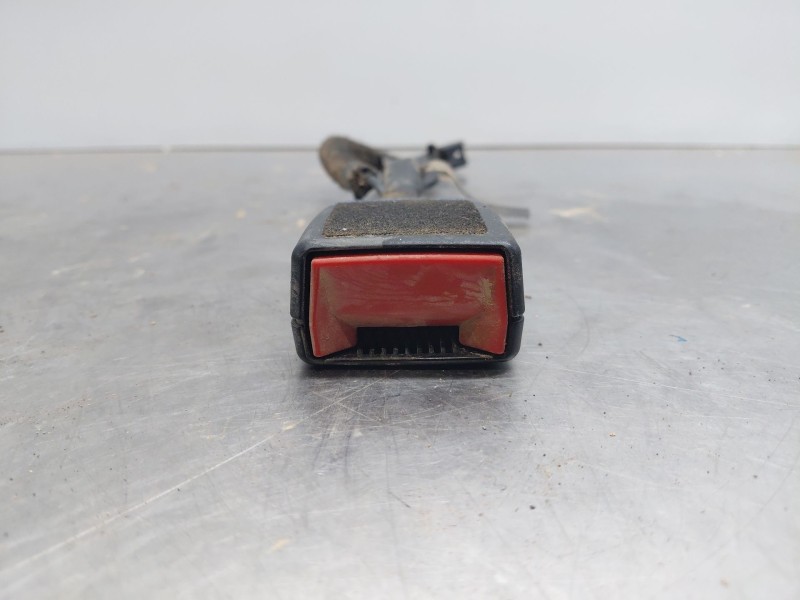 Recambio de enganche del cinturon delantero der para peugeot rifter active pack referencia OEM IAM   