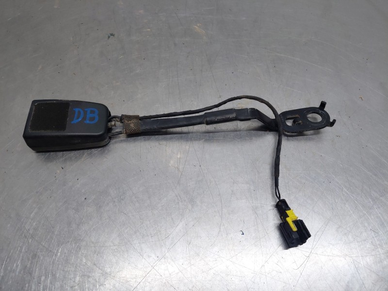 Recambio de enganche del cinturon delantero izq para peugeot rifter active pack referencia OEM IAM   