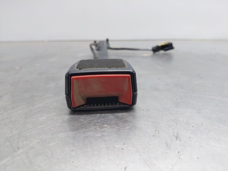Recambio de enganche del cinturon delantero izq para peugeot rifter active pack referencia OEM IAM   
