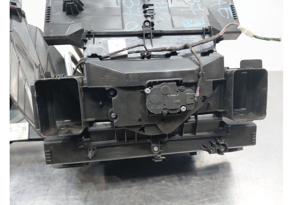 Recambio de mando calefaccion / aire acondicionado para mercedes-benz sprinter iii furgón fwd kl3a4 referencia OEM IAM   