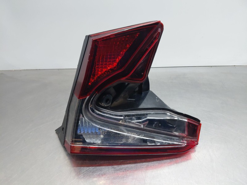 Recambio de piloto trasero derecho interior para toyota c-hr hybrid referencia OEM IAM 81581F4120  