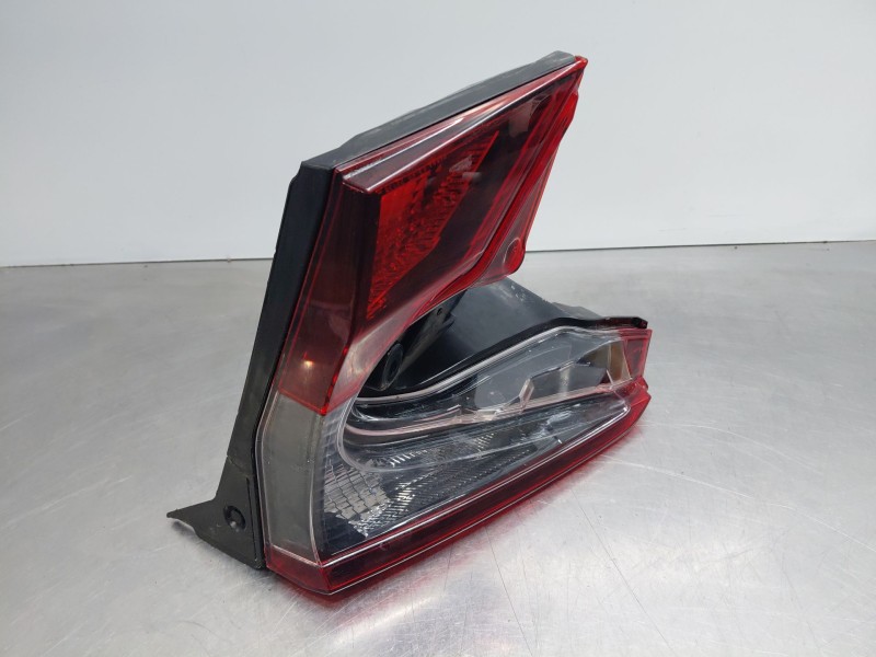 Recambio de piloto trasero derecho interior para toyota c-hr hybrid referencia OEM IAM 81581F4120  