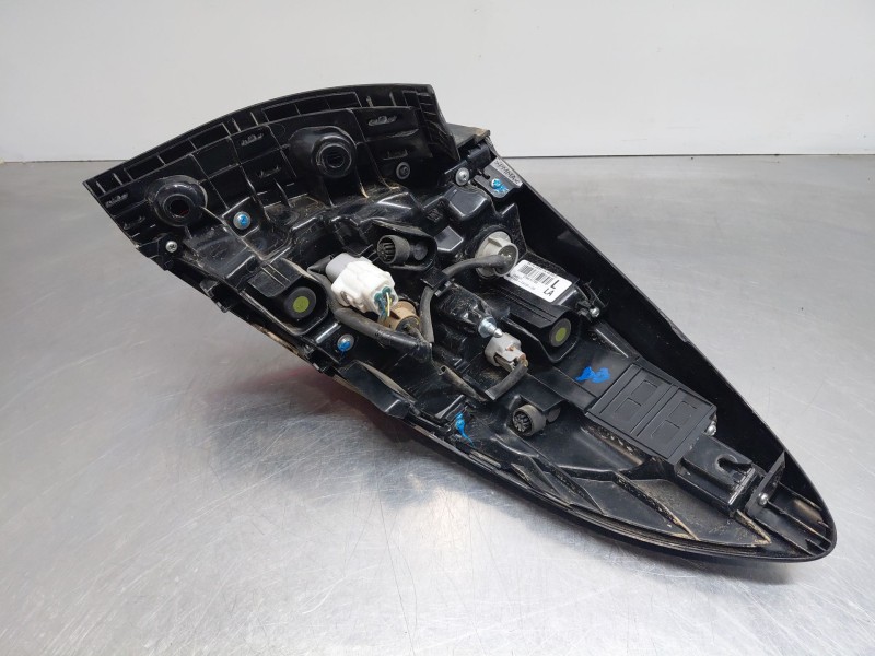 Recambio de piloto trasero izquierdo para toyota c-hr hybrid referencia OEM IAM 81561F4120  