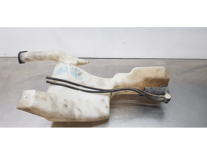 Recambio de deposito limpia para ford fiesta (cb1) trend referencia OEM IAM 8A6117618AF  