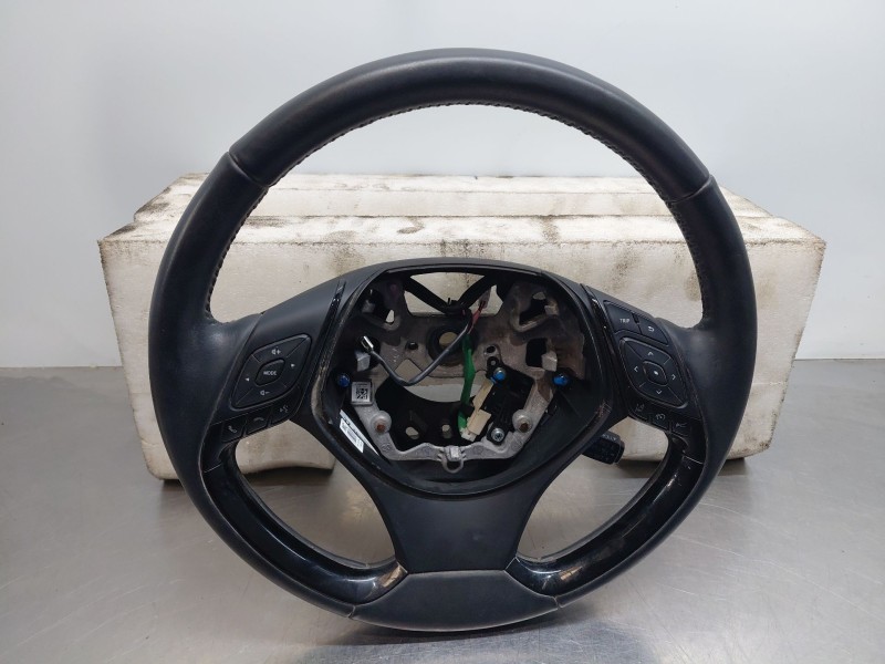 Recambio de volante para toyota c-hr hybrid referencia OEM IAM 45100F4110C0  