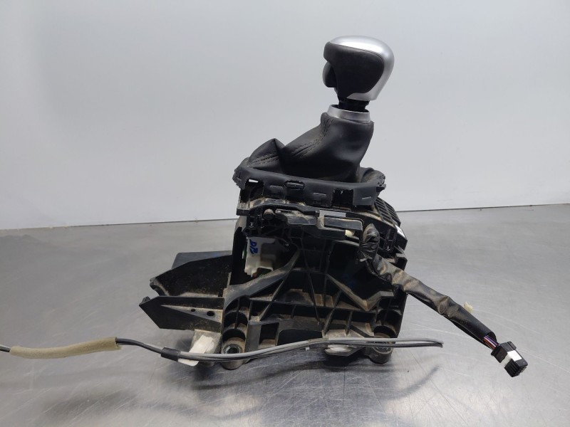 Recambio de palanca cambio para toyota c-hr hybrid referencia OEM IAM 33560F4050  