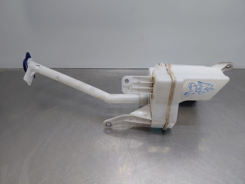 Recambio de deposito limpia para toyota c-hr hybrid referencia OEM IAM 85315F4040 85310F4040 