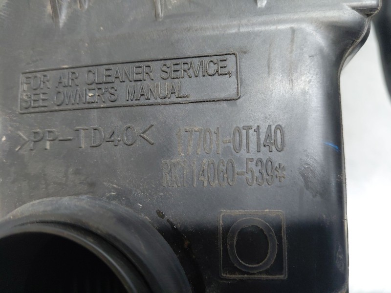 Recambio de filtro aire para toyota c-hr hybrid referencia OEM IAM 177010T140  