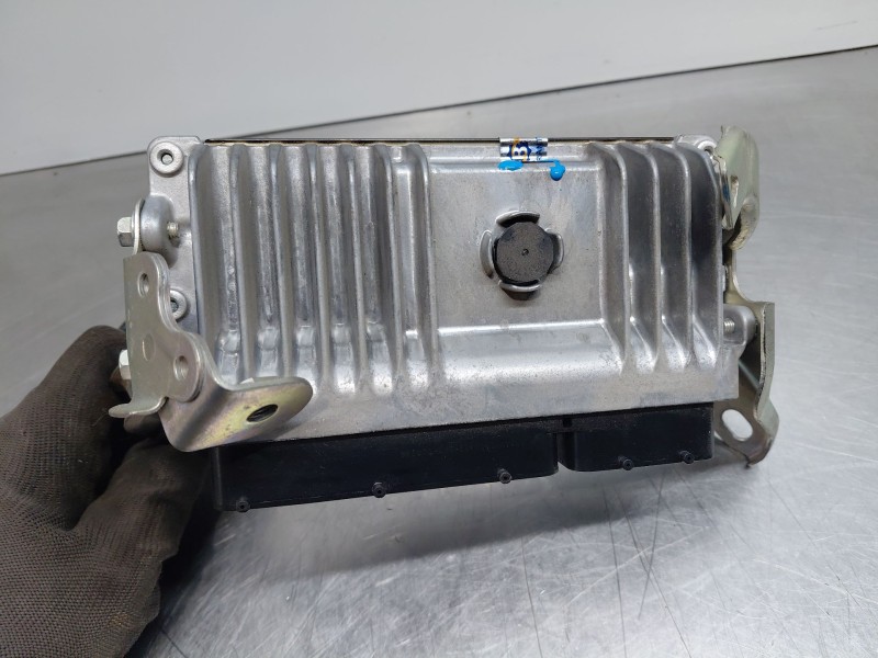 Recambio de centralita motor uce para toyota c-hr hybrid referencia OEM IAM 89661F4550  