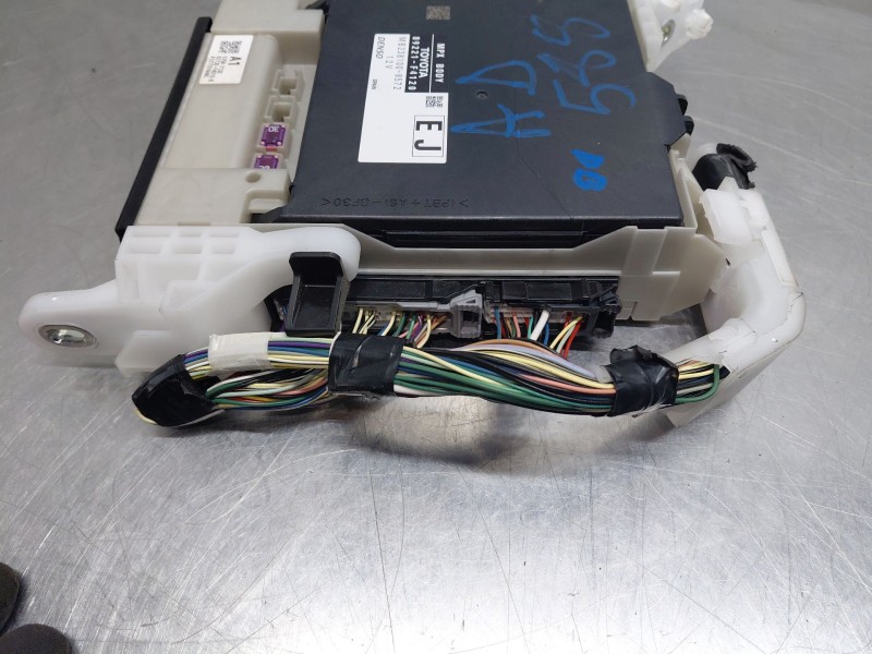 Recambio de modulo electronico para toyota c-hr hybrid referencia OEM IAM 89221-F4120  