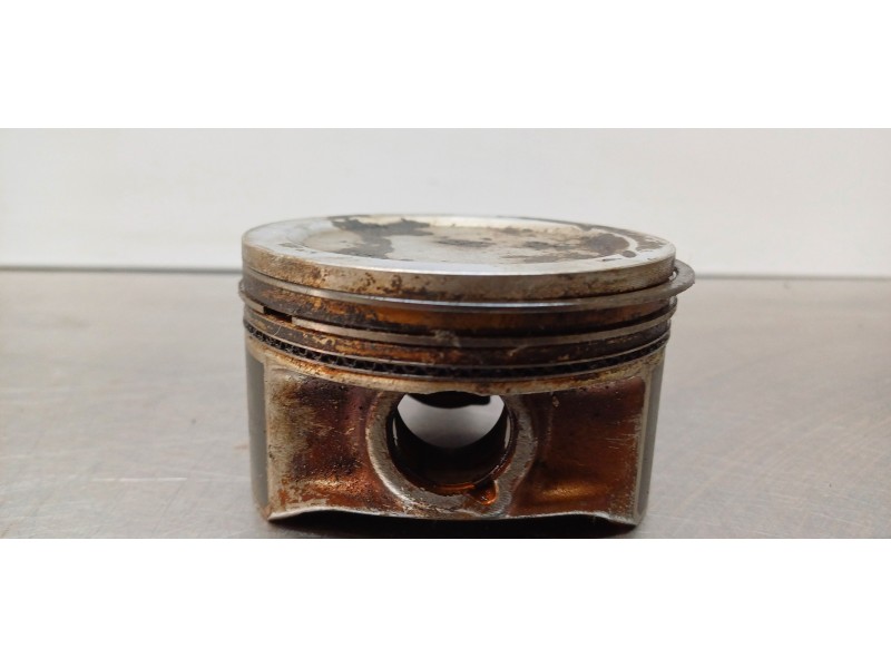 Recambio de piston para ford s-max (ca1) titanium referencia OEM IAM 1371709 6M5G6K100AC1  Recambio de piston para ford s-max (ca1) titanium referencia OEM IAM 1371709 6M5G6K100AC1