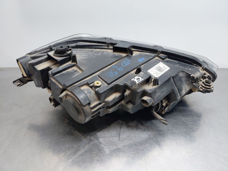 Recambio de faro izquierdo para volkswagen polo life referencia OEM IAM   