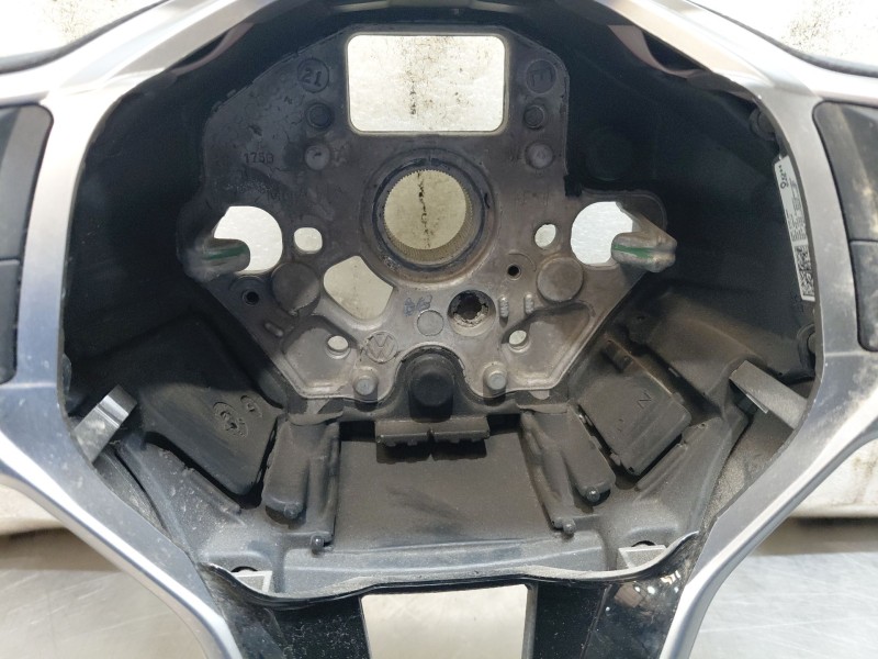 Recambio de volante para volkswagen polo life referencia OEM IAM   