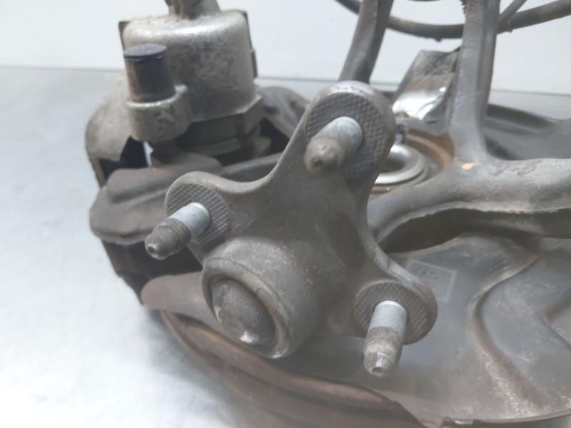 Recambio de mangueta delantera derecha para volkswagen polo life referencia OEM IAM   