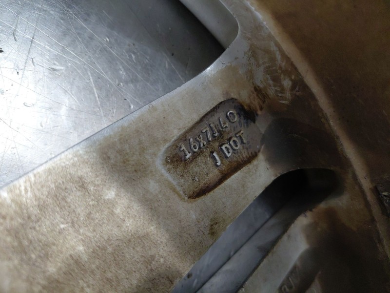 Recambio de llanta para toyota corolla (e21) hybrid referencia OEM IAM   