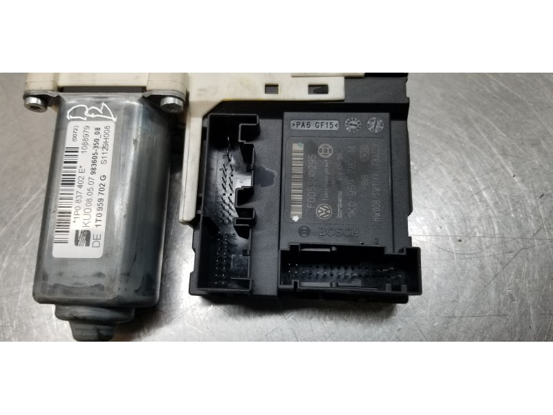 Recambio de motor elevalunas delantero derecho para seat leon (1p1) reference referencia OEM IAM 1P0837402E   Recambio de motor elevalunas delantero derecho para seat leon (1p1) reference referencia OEM IAM 1P0837402E