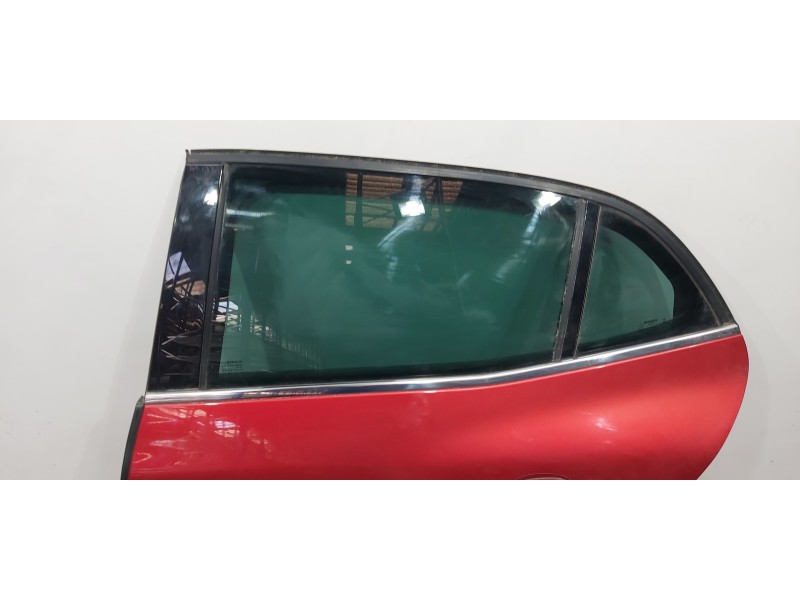 Recambio de puerta trasera izquierda para renault megane iv berlina 5p experience referencia OEM IAM 821011161R  