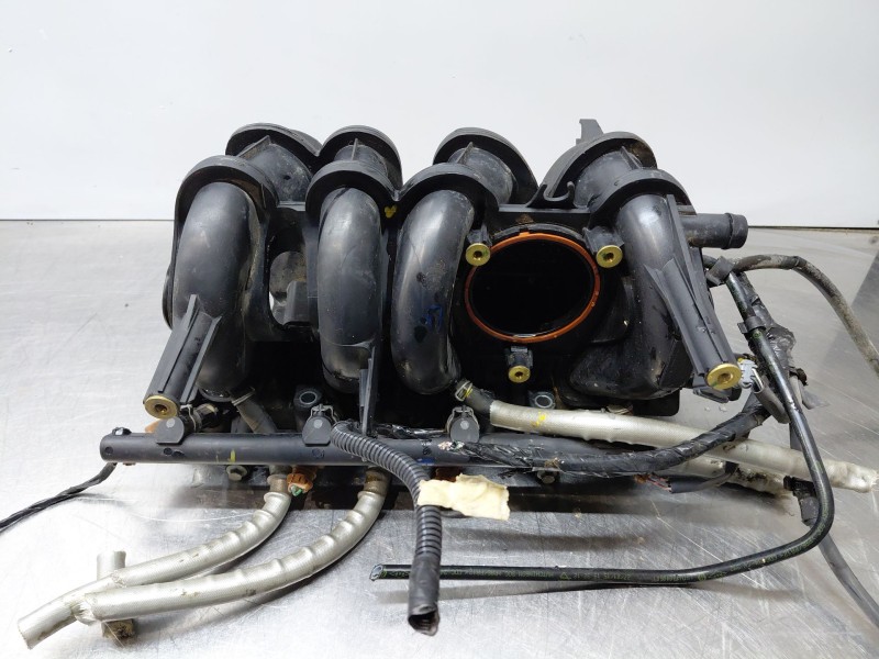 Recambio de colector admision para dacia dokker acces referencia OEM IAM 140035357R  