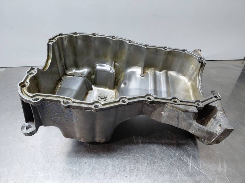 Recambio de carter para dacia dokker acces referencia OEM IAM 111105968R  