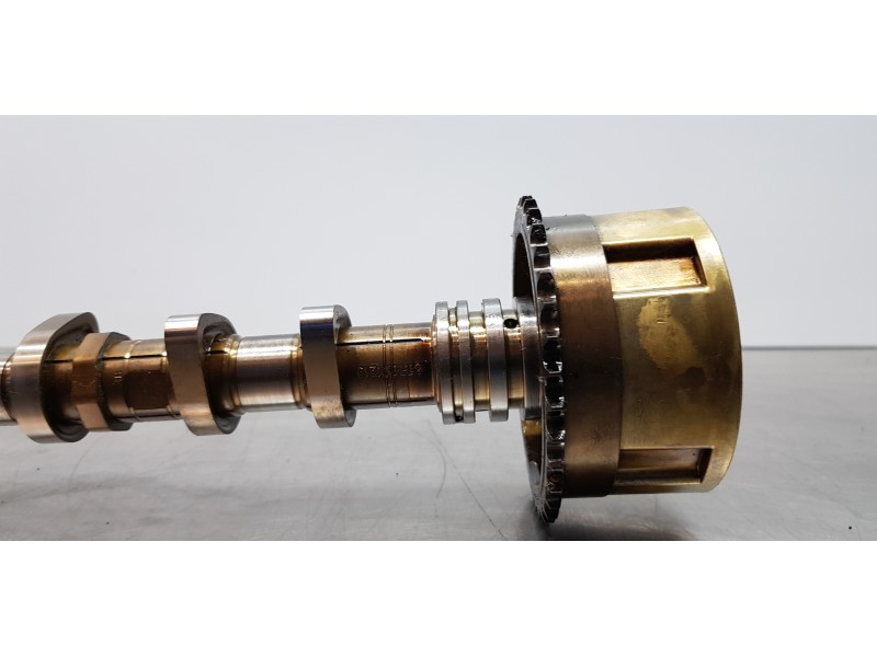 Recambio de arbol de levas para kia sportage basic 2wd referencia OEM IAM 241002B660  