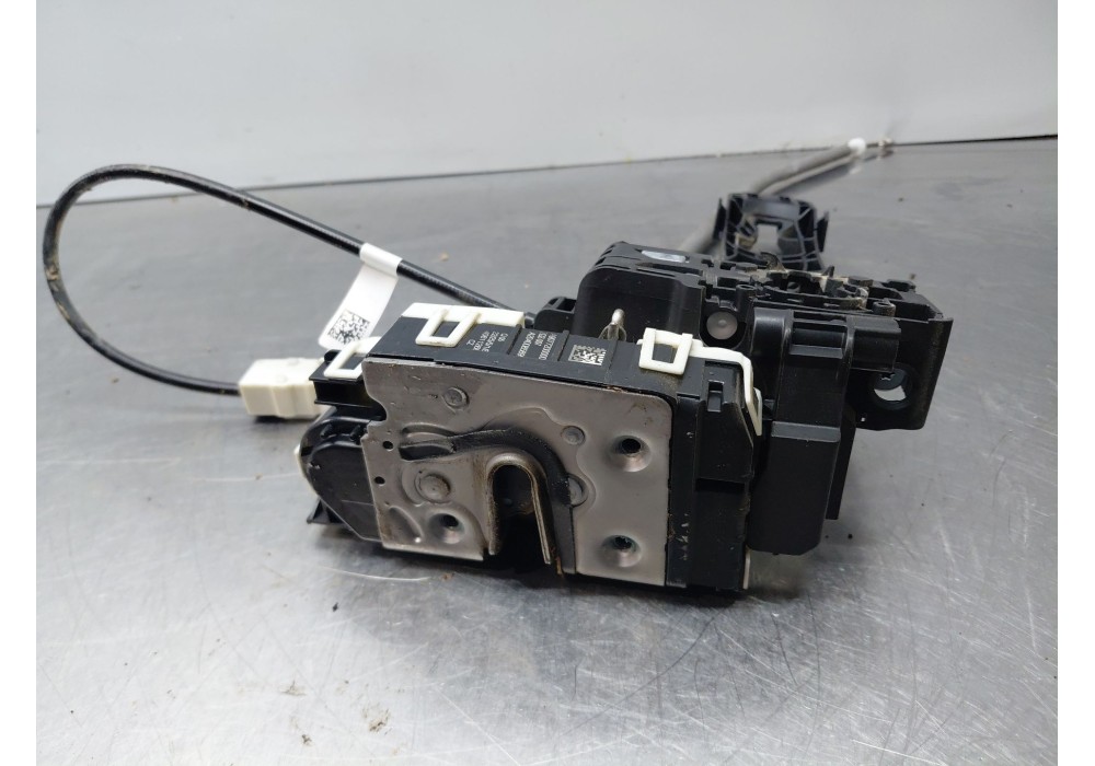 Recambio de cerradura puerta delantera izquierda para mercedes-benz sprinter iii furgón fwd kl3a4 referencia OEM IAM   