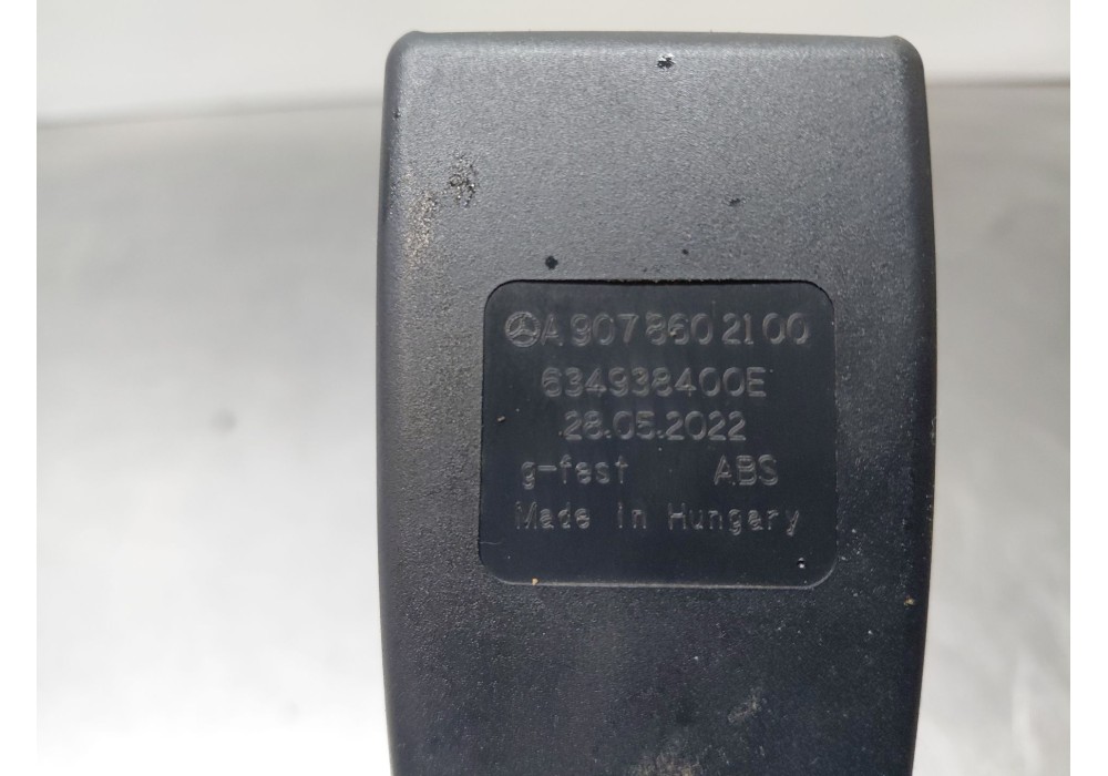 Recambio de enganche del cinturon delantero izq para mercedes-benz sprinter iii furgón fwd kl3a4 referencia OEM IAM   