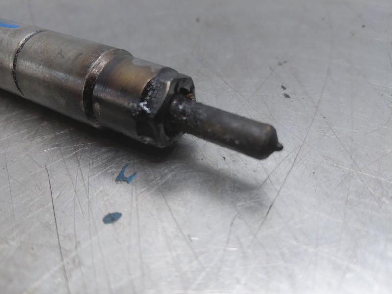 Recambio de inyector para ford kuga i 2.0 tdci referencia OEM IAM   