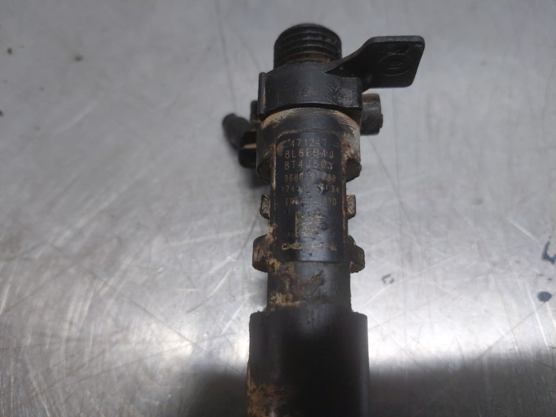 Recambio de inyector para ford kuga i 2.0 tdci referencia OEM IAM   