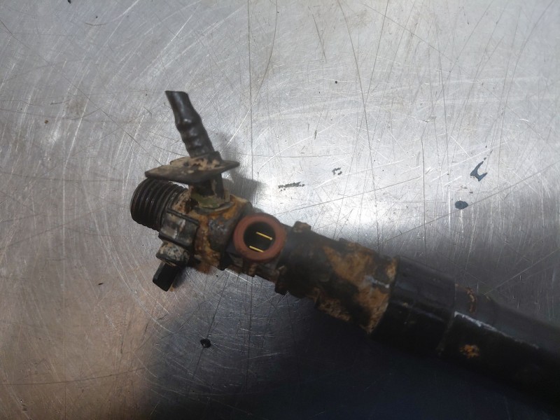 Recambio de inyector para ford kuga i 2.0 tdci referencia OEM IAM   
