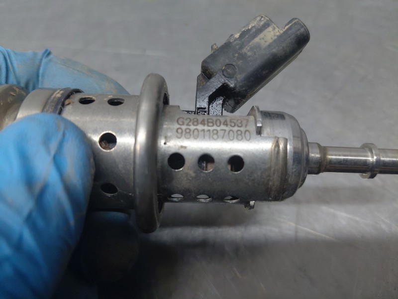 Recambio de inyector para peugeot 508 sw gt line referencia OEM IAM   