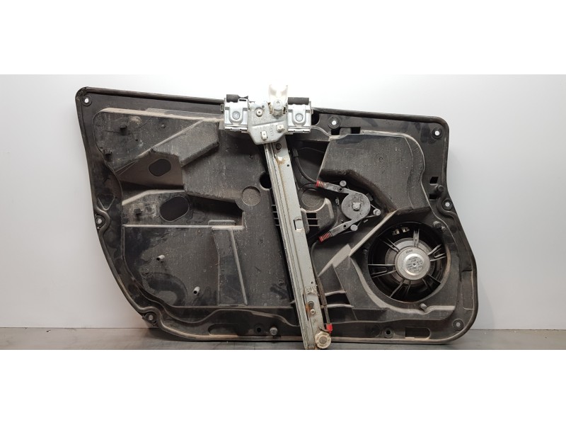 Recambio de elevalunas delantero derecho para ford fiesta (cb1) trend referencia OEM IAM 1837993  