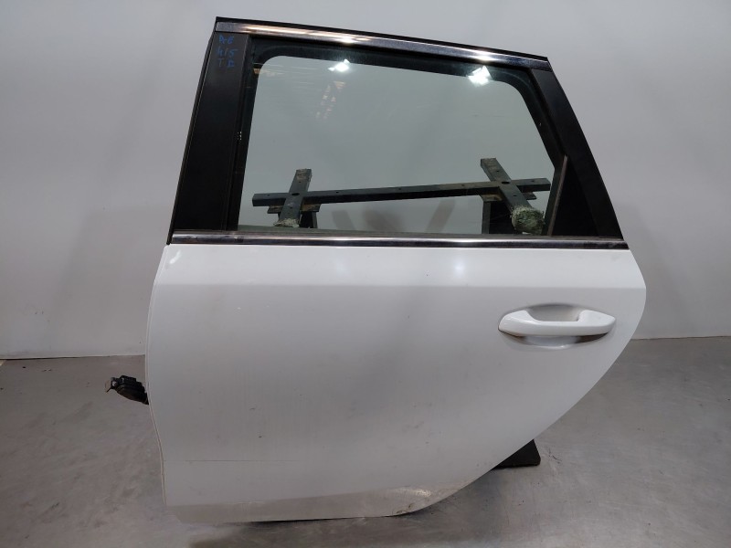 Recambio de puerta trasera izquierda para kia ceed sportswagon eco dynamics referencia OEM IAM   