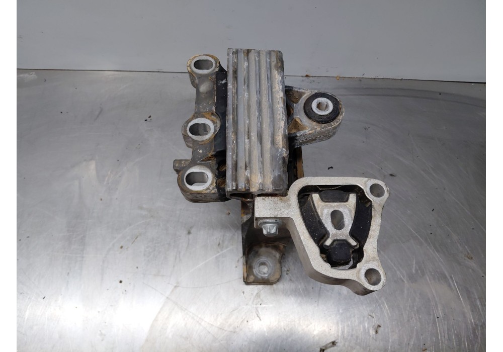 Recambio de soporte motor derecho para mercedes-benz sprinter iii furgón fwd kl3a4 referencia OEM IAM   