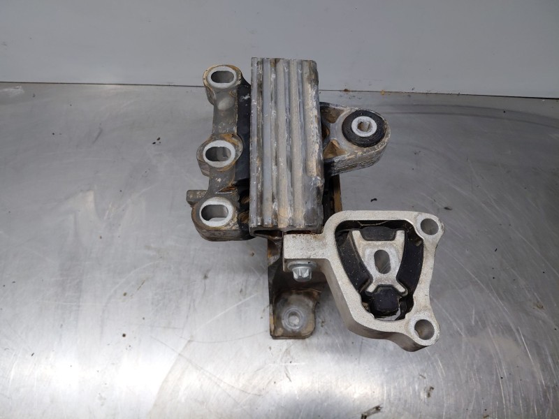 Recambio de soporte motor derecho para mercedes-benz sprinter iii furgón fwd kl3a4 referencia OEM IAM   