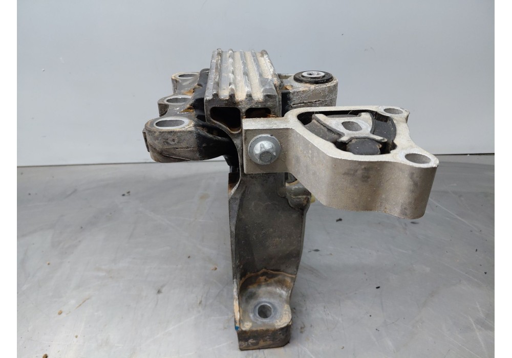 Recambio de soporte motor derecho para mercedes-benz sprinter iii furgón fwd kl3a4 referencia OEM IAM   