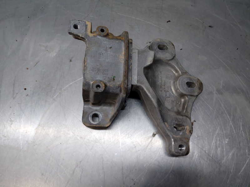 Recambio de soporte motor izquierdo para mercedes-benz sprinter iii furgón fwd kl3a4 referencia OEM IAM   