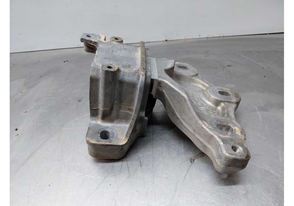 Recambio de soporte motor izquierdo para mercedes-benz sprinter iii furgón fwd kl3a4 referencia OEM IAM   