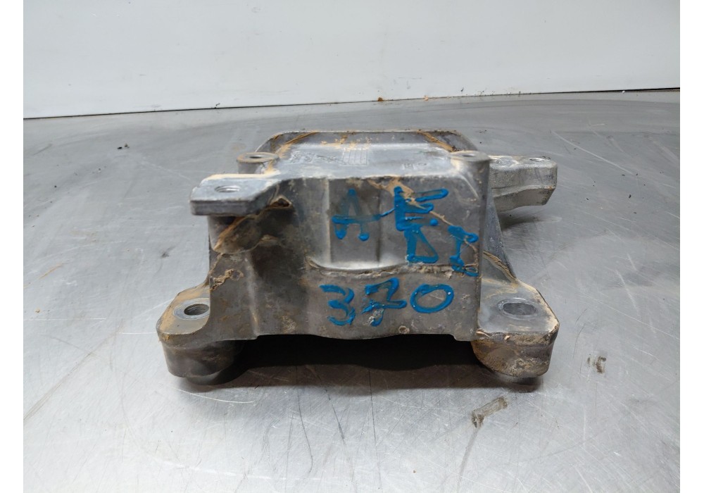 Recambio de soporte motor izquierdo para mercedes-benz sprinter iii furgón fwd kl3a4 referencia OEM IAM   