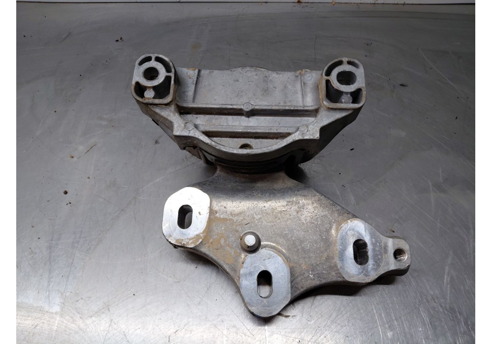 Recambio de soporte motor izquierdo para mercedes-benz sprinter iii furgón fwd kl3a4 referencia OEM IAM   