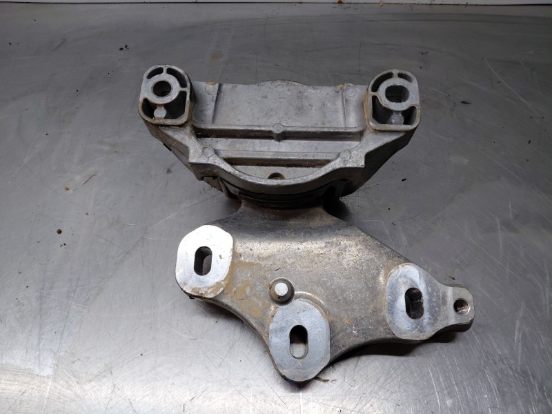 Recambio de soporte motor izquierdo para mercedes-benz sprinter iii furgón fwd kl3a4 referencia OEM IAM   