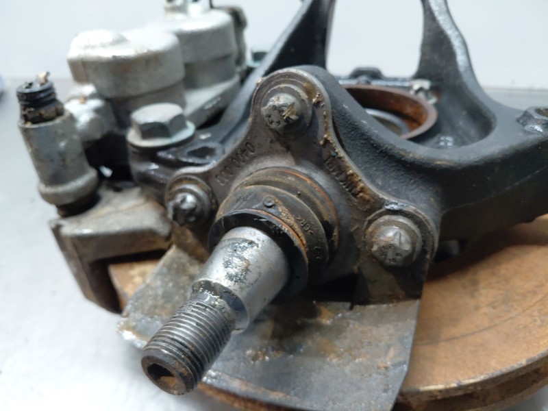 Recambio de mangueta delantera derecha para mercedes-benz sprinter iii furgón fwd kl3a4 referencia OEM IAM   