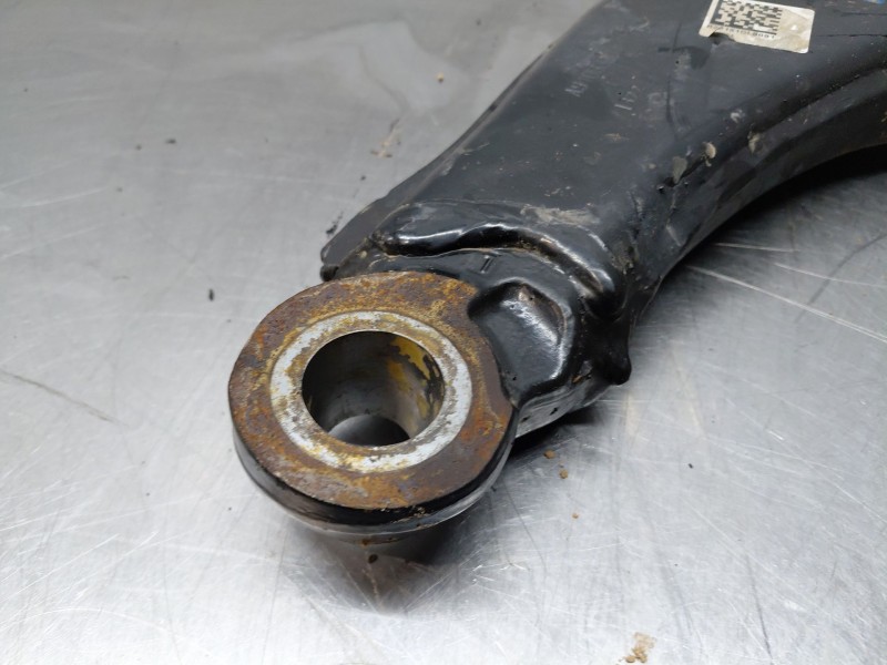 Recambio de brazo suspension inferior delantero izquierdo para mercedes-benz sprinter iii furgón fwd kl3a4 referencia OEM IAM   