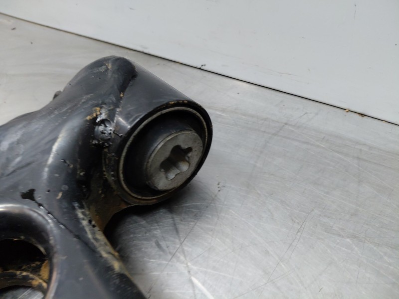Recambio de brazo suspension inferior delantero izquierdo para mercedes-benz sprinter iii furgón fwd kl3a4 referencia OEM IAM   