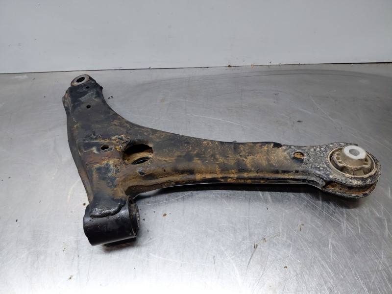 Recambio de brazo suspension inferior delantero izquierdo para mercedes-benz sprinter iii furgón fwd kl3a4 referencia OEM IAM   