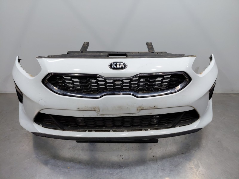 Recambio de paragolpes delantero para kia ceed sportswagon eco dynamics referencia OEM IAM   
