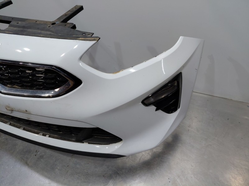 Recambio de paragolpes delantero para kia ceed sportswagon eco dynamics referencia OEM IAM   