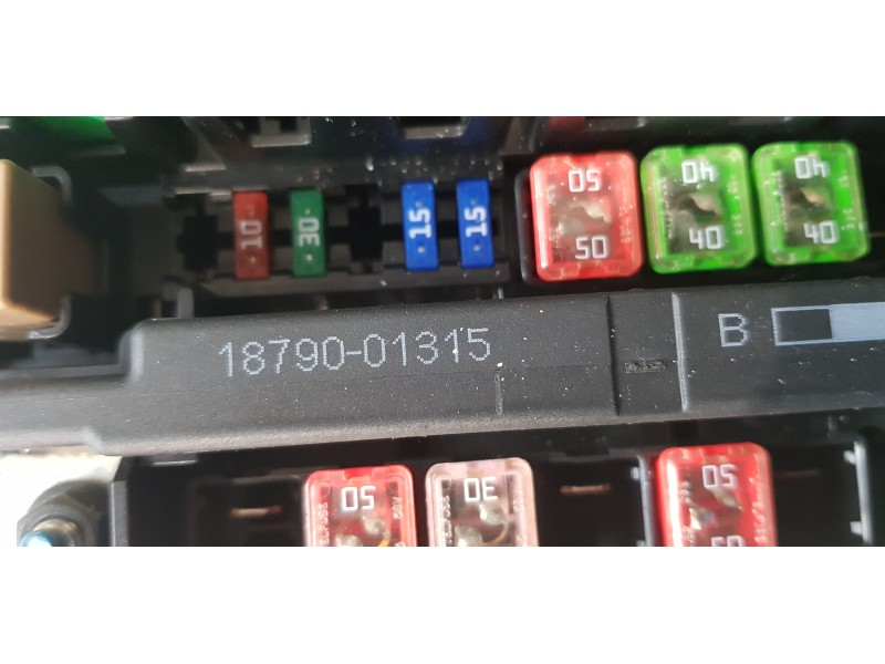 Recambio de caja reles / fusibles para kia carens ( ) concept referencia OEM IAM 919513X110  